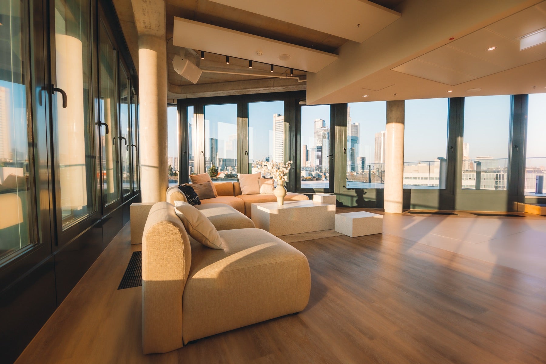 rooftop kreisler by place to be · frankfurt